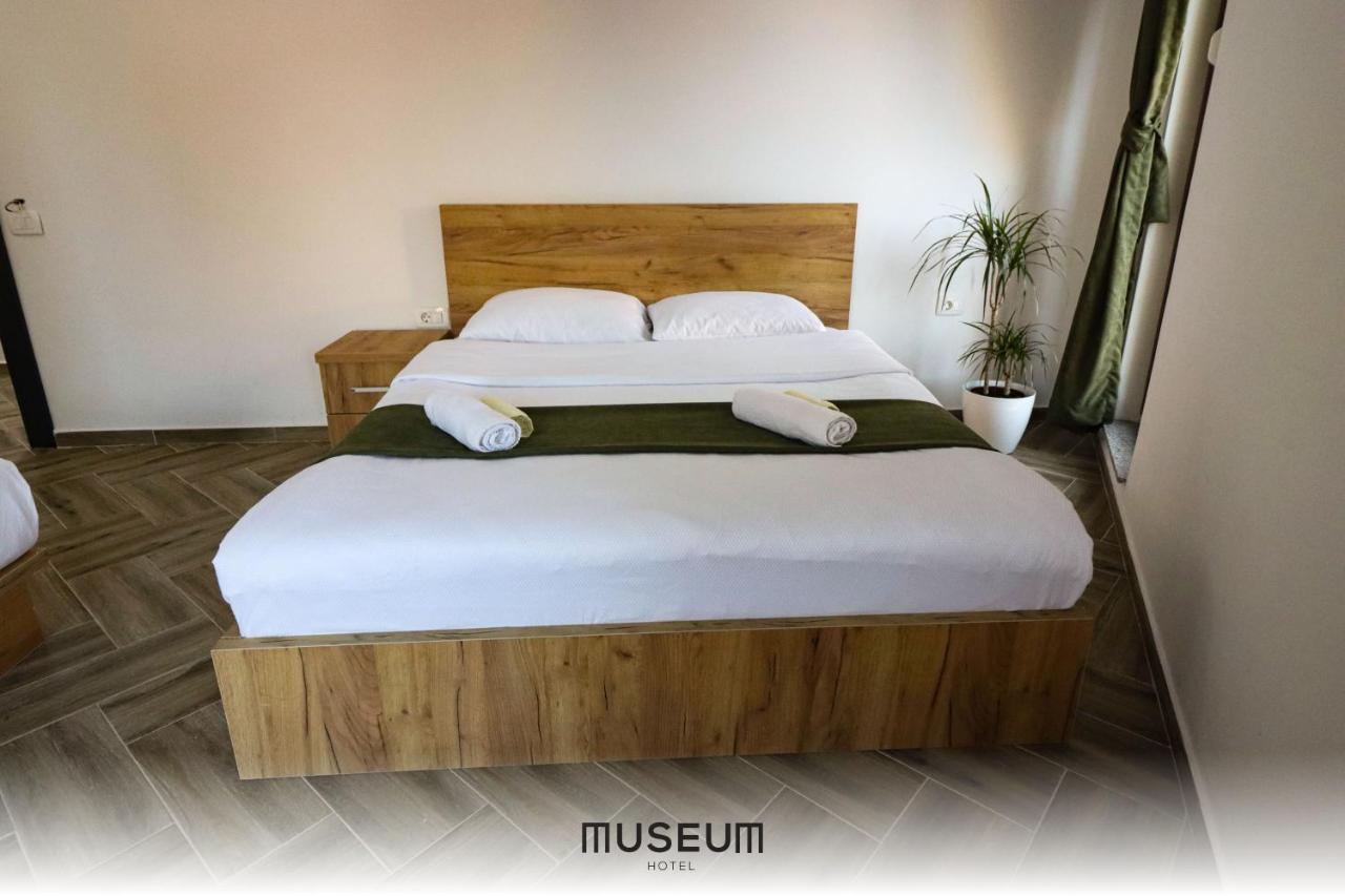 פרישטינה Museum Hotel מראה חיצוני תמונה