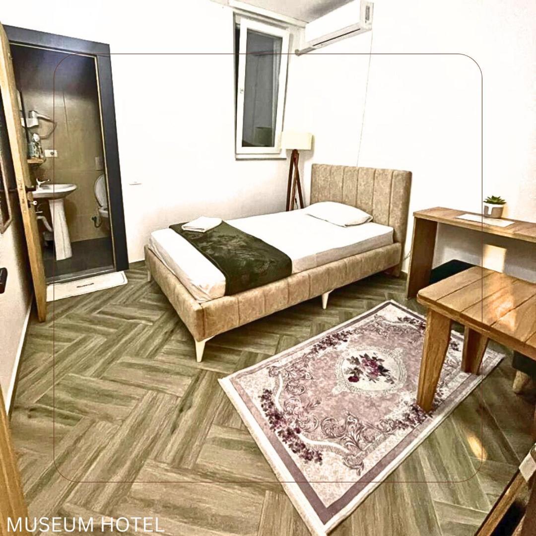 פרישטינה Museum Hotel חדר תמונה